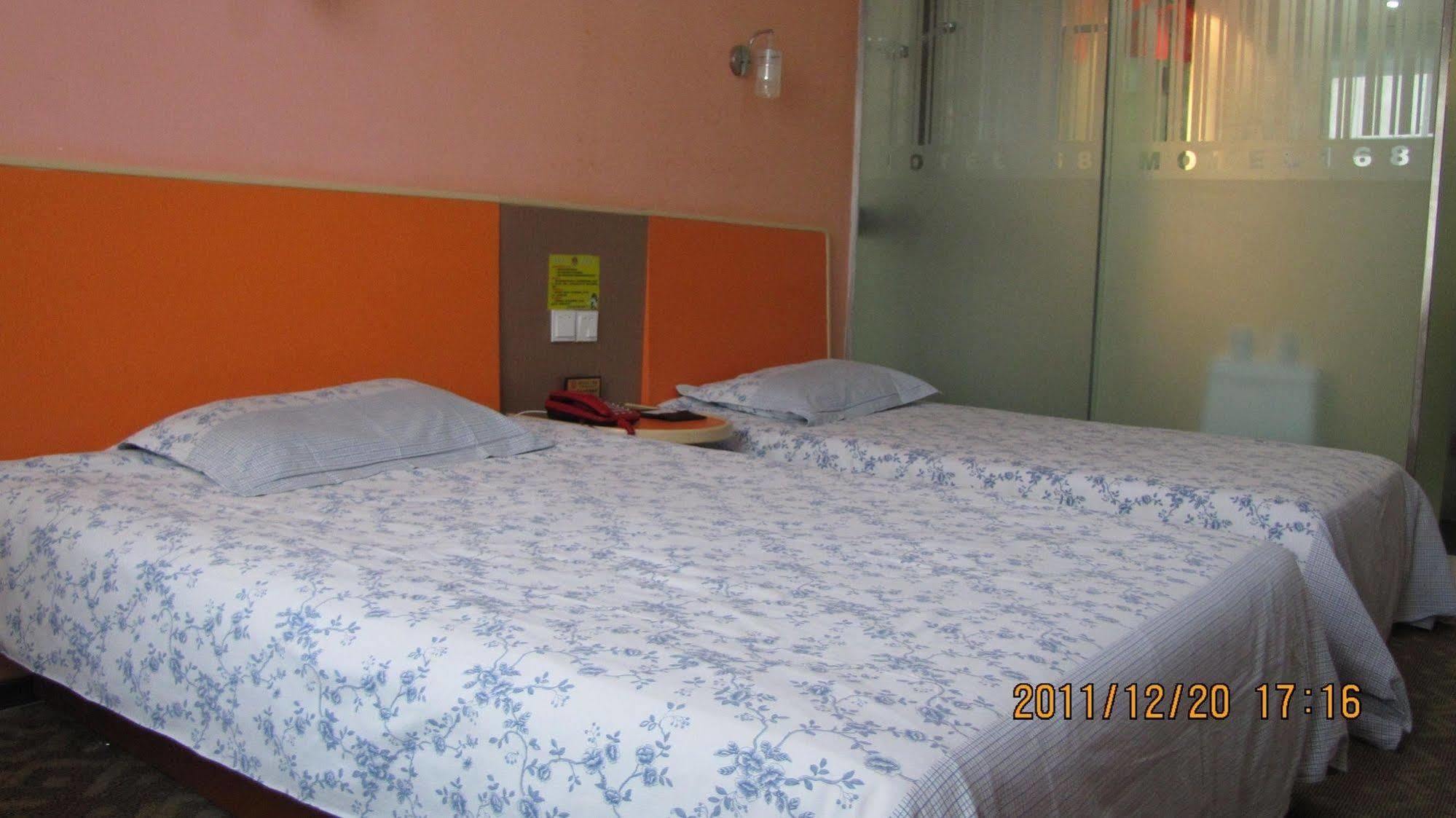 Motel 168 Hotel Урумчи Экстерьер фото